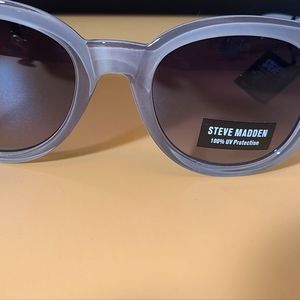 Steve Madden sunglasses